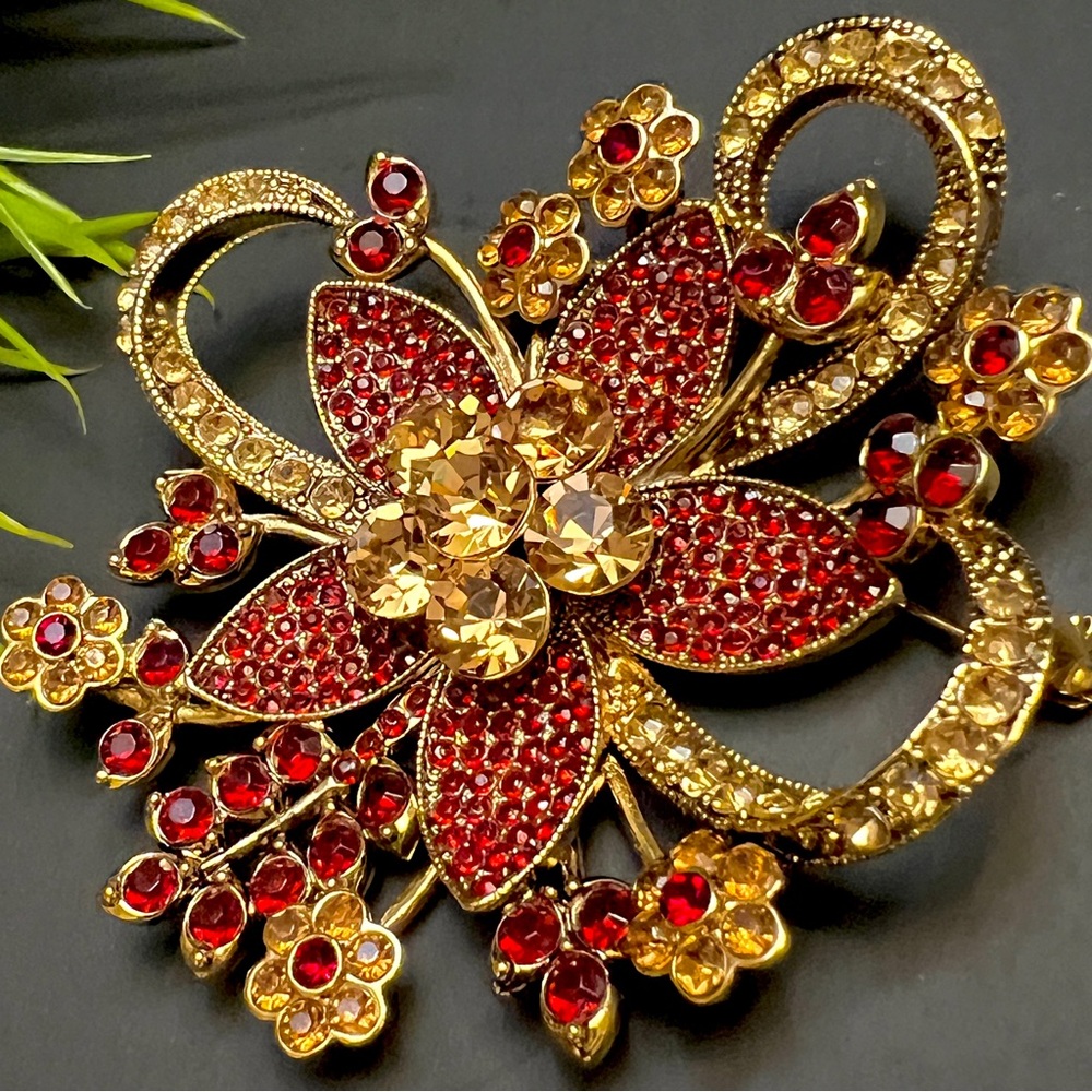 Vintage Avon 2006 Anniversary 30 Years Collectible Red Rhinestone Flower Brooch